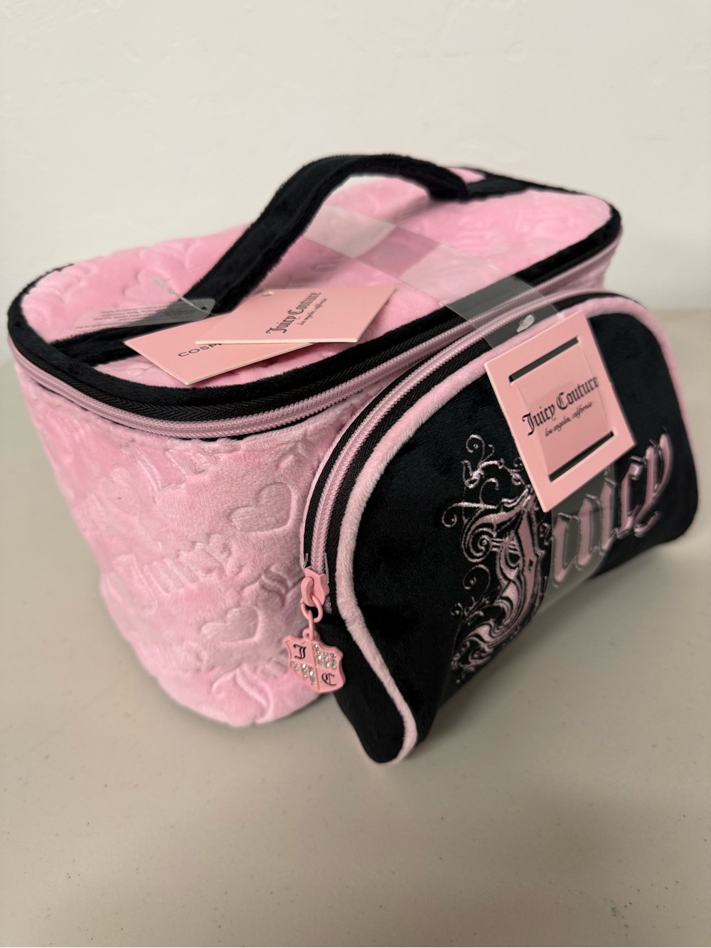 Juicy Couture Pink Cosmetic Case Travel Bags 3D Velour Embroidered Logo - Picture 12 of 13